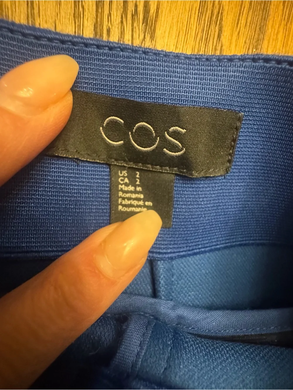 COS electric blue